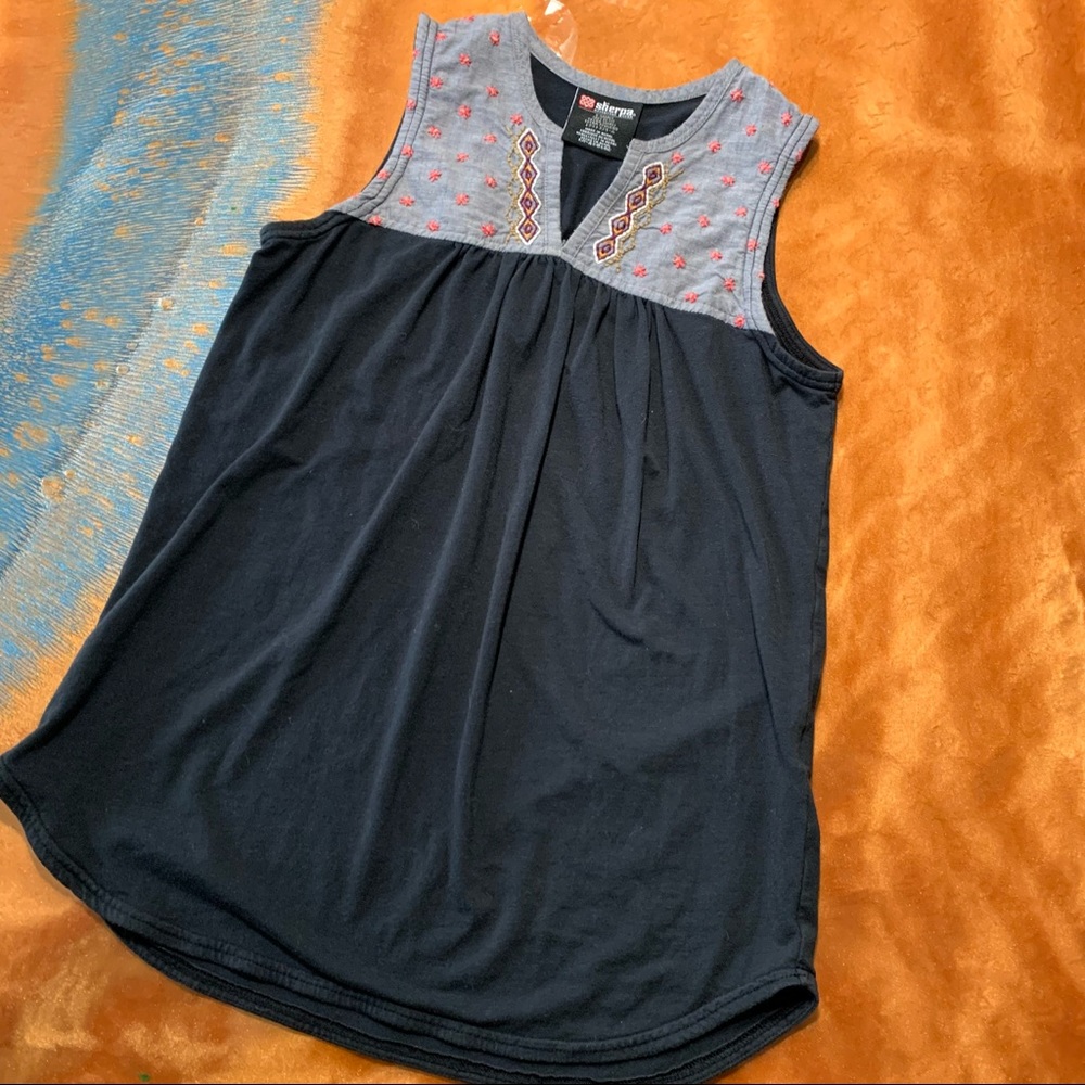 Sherpa Sleeveless Organic Cotton Embroidered Top XS bohemian boho